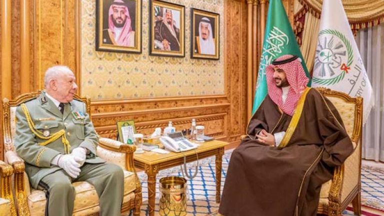 في لقاء مع وزير الدفاع للقوات المسلّحة السعودية  شنقريحة يؤكد حرص الجيش على الإرتقاء بالتعاون العسكري