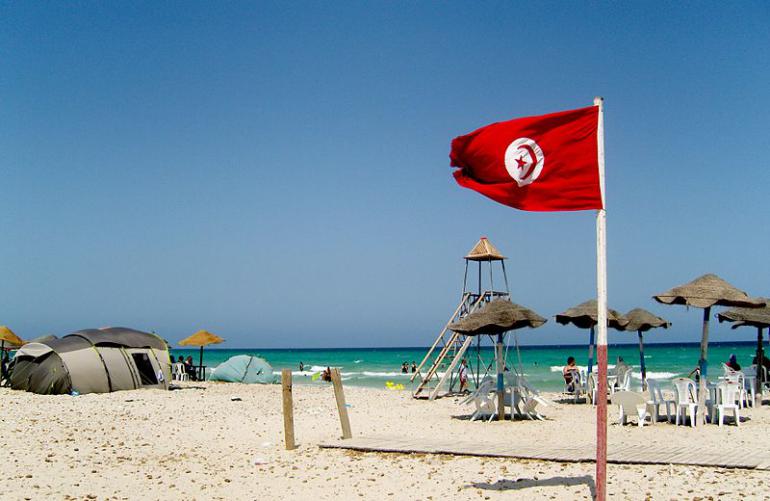Tourisme : la Tunisie s’accorde avec l’Algérie pour la multiplication des vols charter