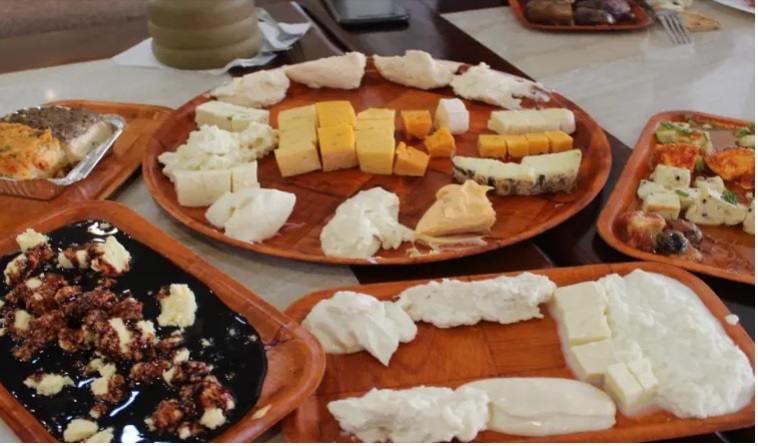 Boussaâda : le « Restaurant blanc » ou l’incontournable rendez-vous des amateurs de fromage traditionnel (vidéo)