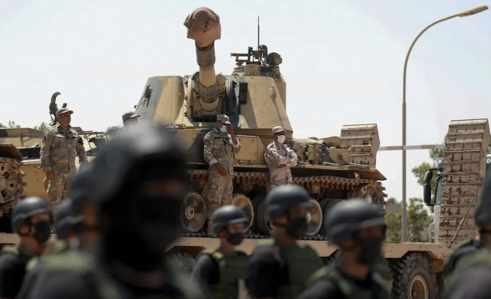 Libye : des affrontements à l’arme lourde éclatent à Tripoli