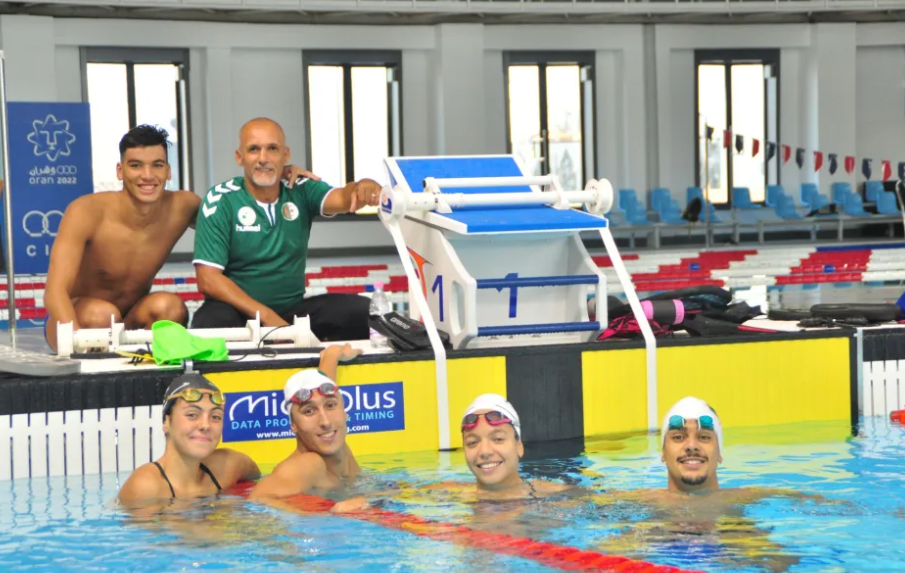 Championnat arabe de natation d’Oran : les nageurs algériens décrochent 11 médailles lors de la deuxième journée 