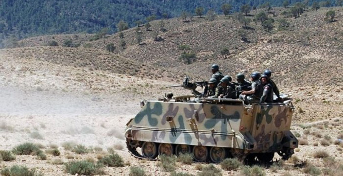 Tunisie : des affrontements opposent l’armée à un groupe terroriste à Kasserine