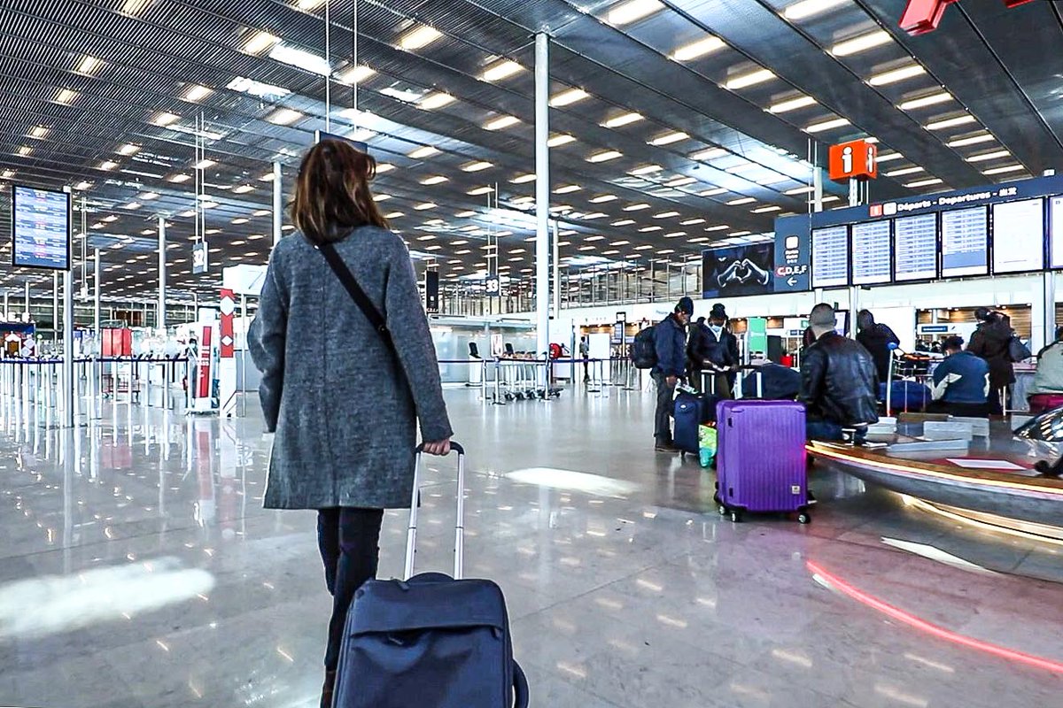 Aéroport de Paris: Deux femmes embarquent sans papiers !