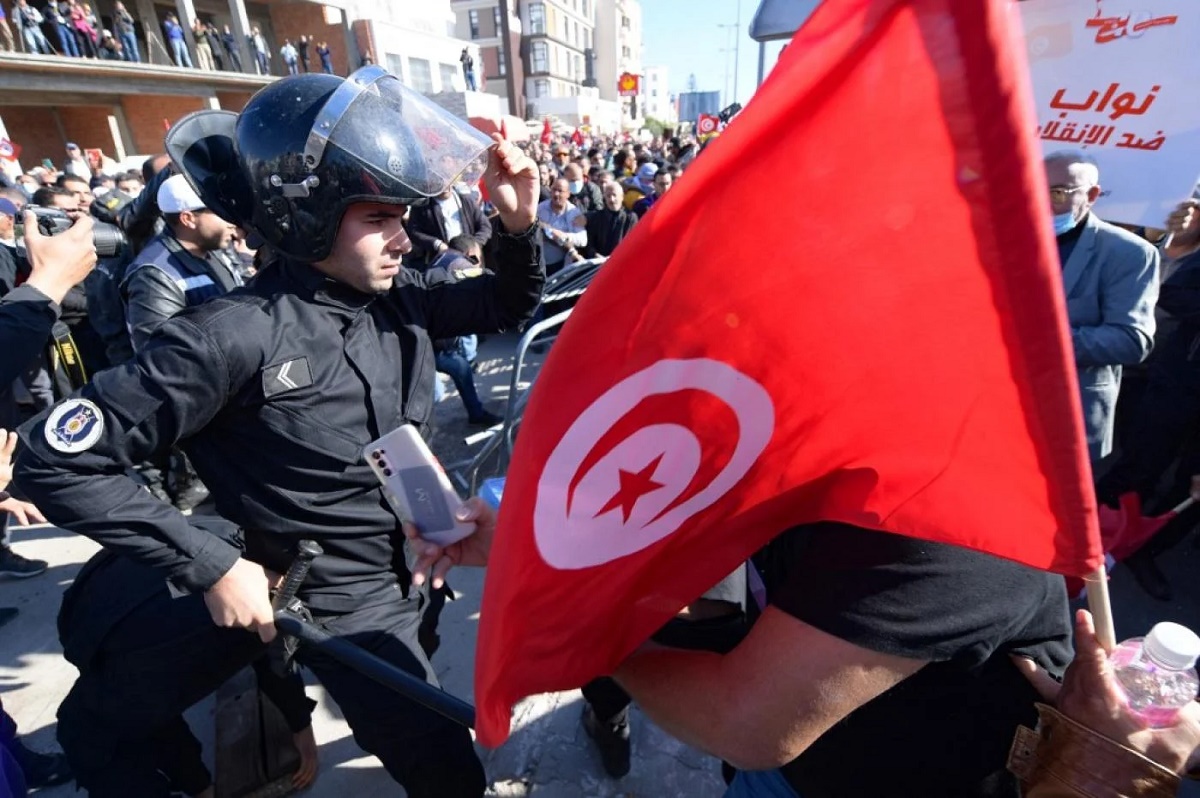 Tunisie : L’état d’urgence prolongé d’un mois