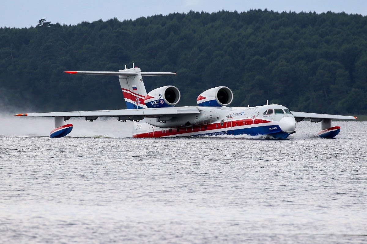 Incendies: Livraison imminente d’un bombardier russe