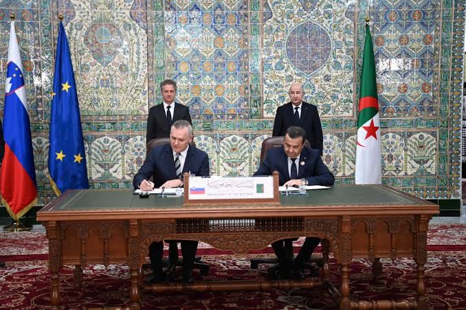 Algerie / solevenie : Signature de plusieurs accords de coopération